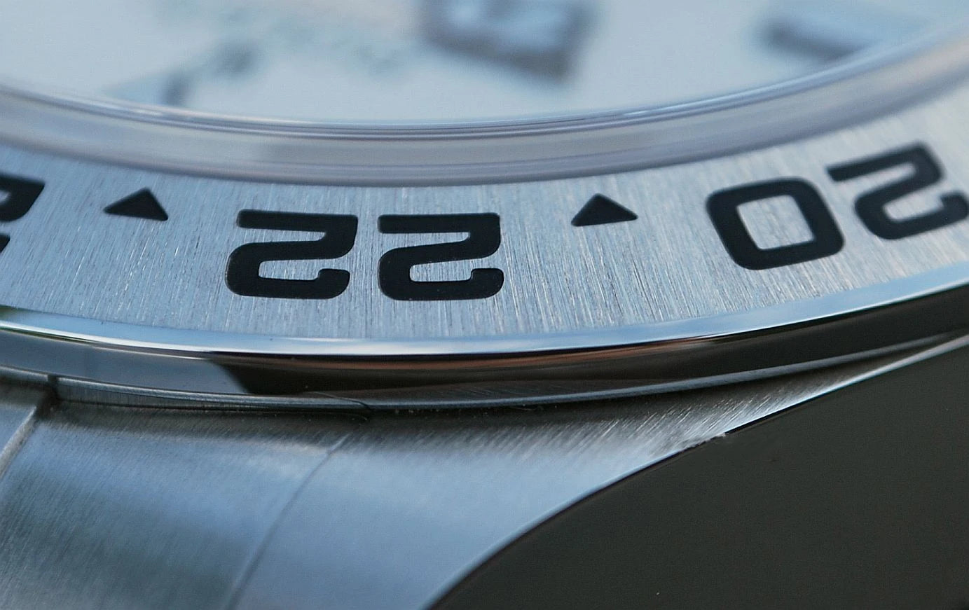 2024 GMT Horizon — White Dial & Silver Stainless Steel