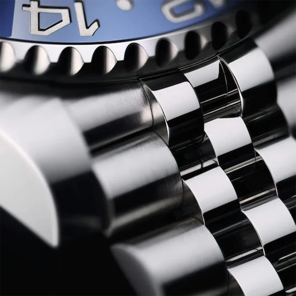 Aurum Diver — 40mm Luxury GMT Automatic